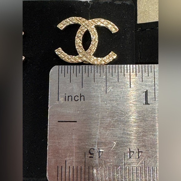 Chanel Gold Quilted Studs - Picture 13 of 15